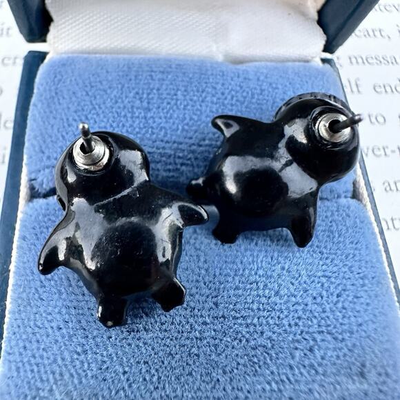 Penguin Dangle Earrings Black White Enamel Cute Kawaii Kitsch Animal Two-piece - Picture 3 of 4